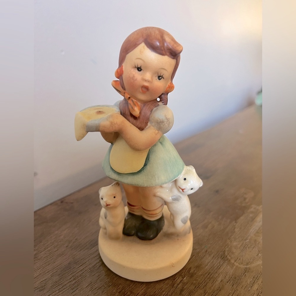 Vintage Napco “I’m hungry” figurine